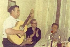 A la Guitarra José Manuel Eraso, el Herrador, Agustín el Cura y Fortu Azáceta