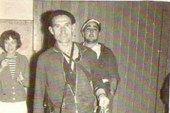 Amancio Gómez de Segura , Fiestas de Genevilla de 1959 con su torcaz en el zumbel y la percha de palomas torcazas, cazadas en la choza con zumbel